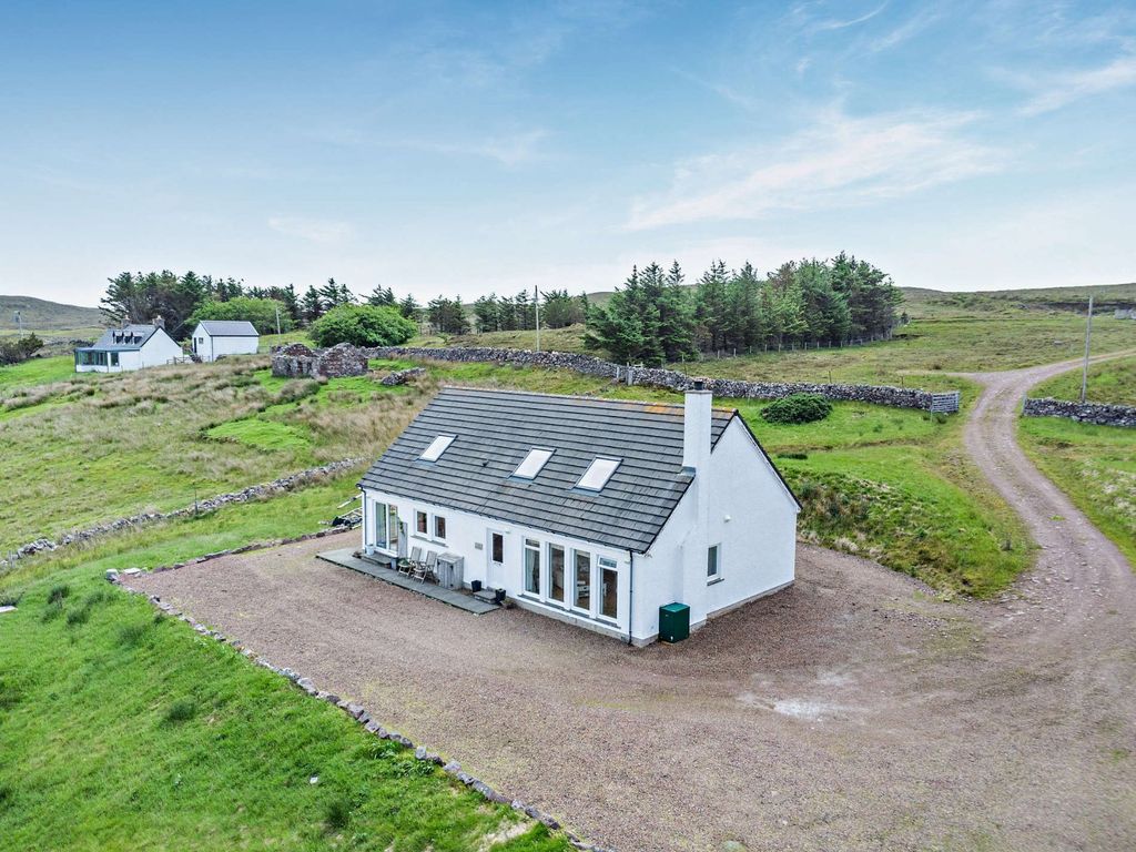 Property photo 3 of 23 An Airigh