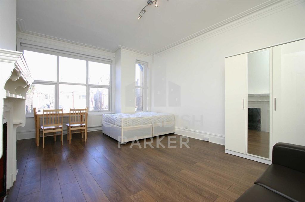 Property photo 1 of 5