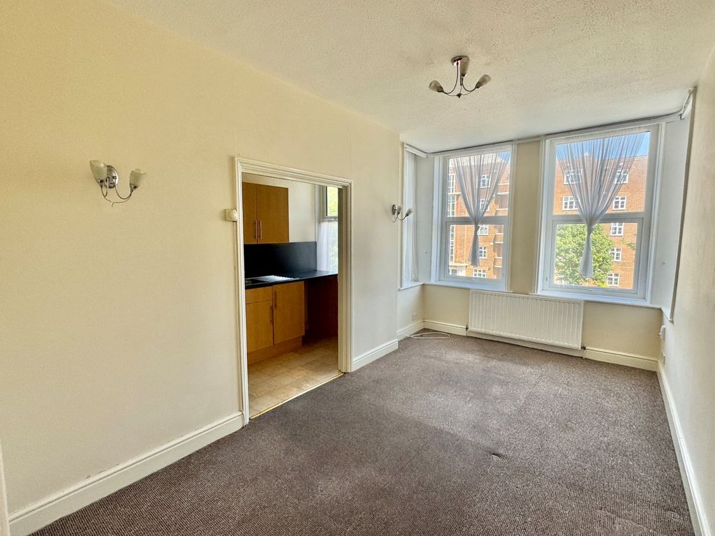 Property photo 2 of 11 Living Room