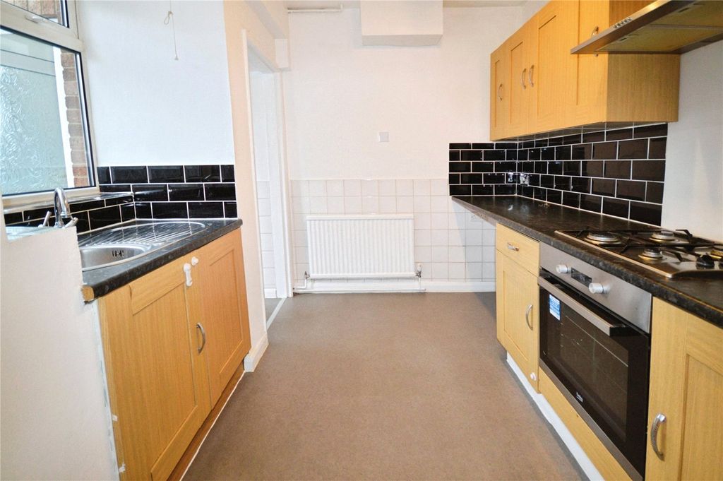 Property photo 2 of 15 Kitchen