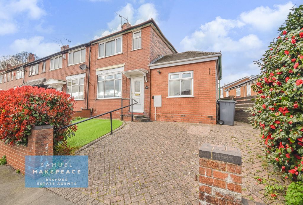 Property photo 1 of 16 Three Bedroom End-Terraced With Driveway And Conservatory Extension