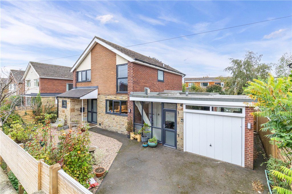 Property photo 1 of 25 Detached House