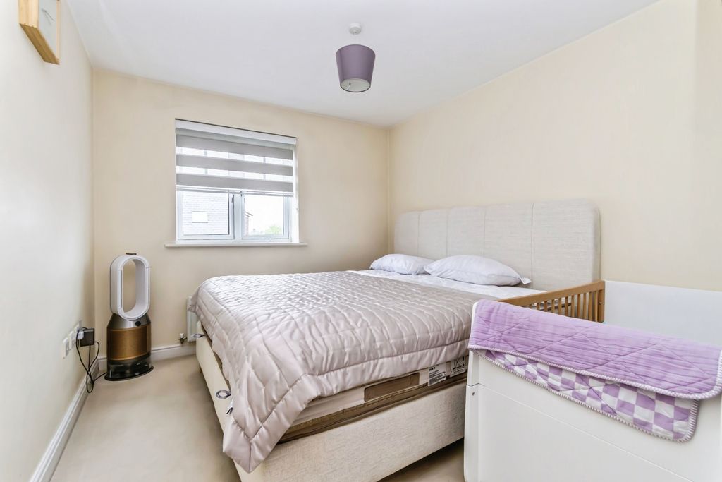 Property photo 3 of 18 Pbox-Img.Jpg