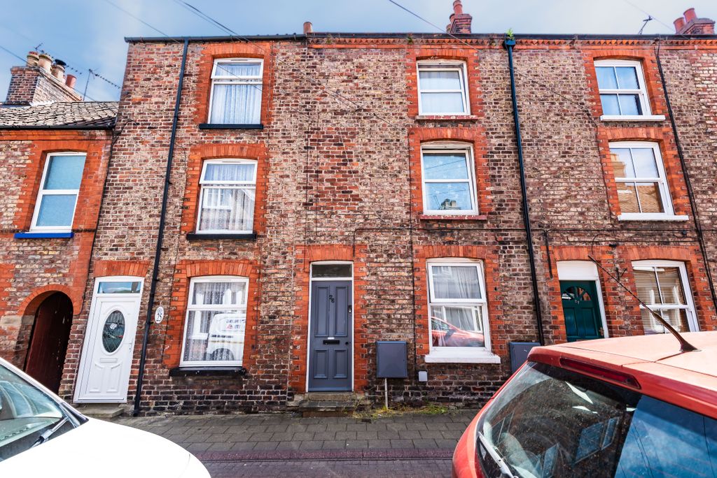 Property photo 1 of 6