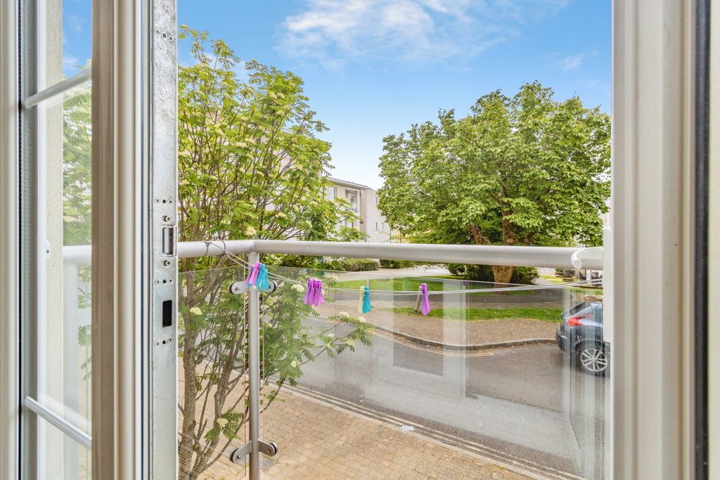 Property photo 1 of 16 Balcony