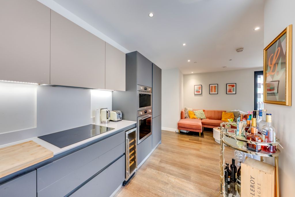 Property photo 2 of 29 A7S02184Hdr