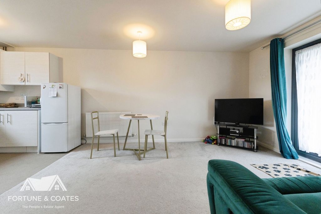 Property photo 2 of 9 Pbox-Img.Jpg