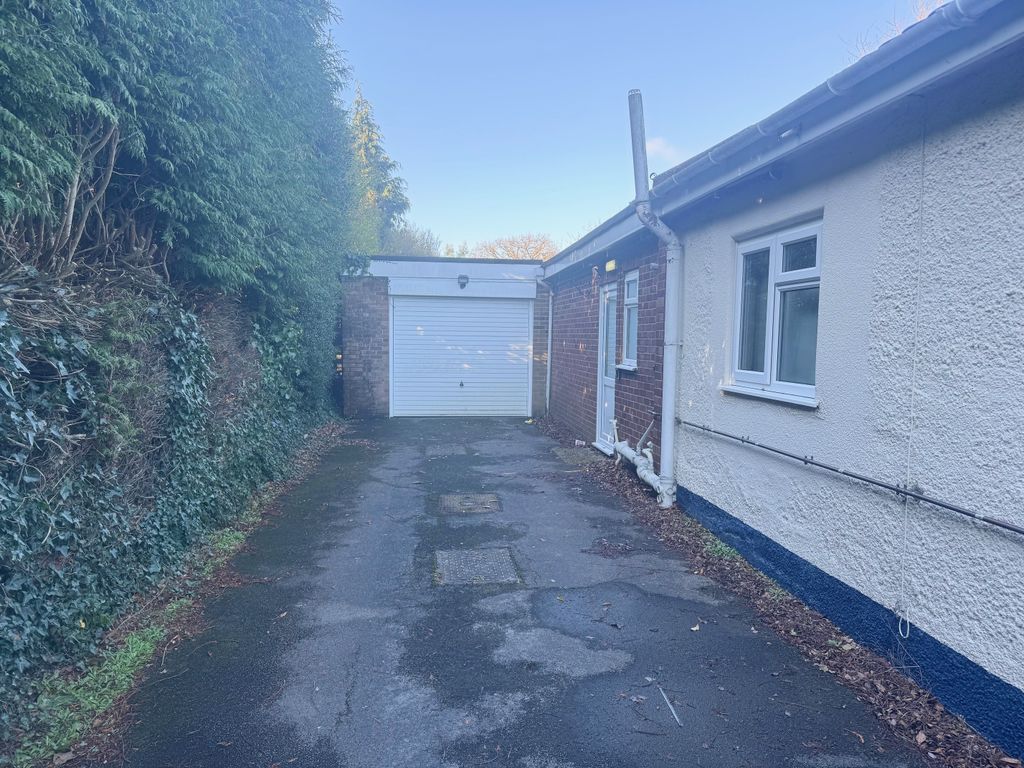 Property photo 3 of 6