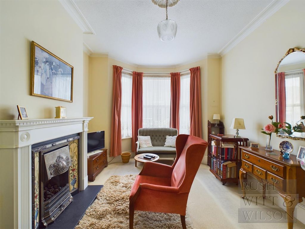 Property photo 3 of 14