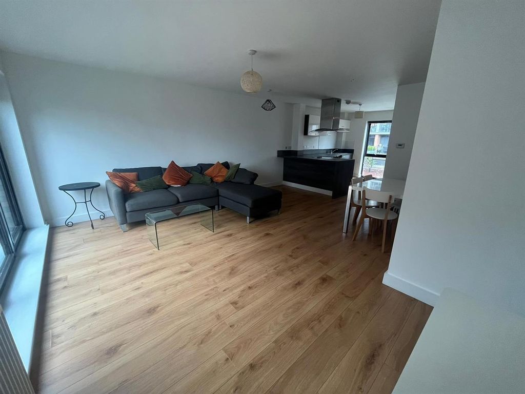 Property photo 2 of 19
