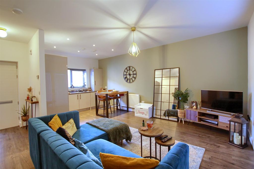 Property photo 2 of 10 iv2.Jpg