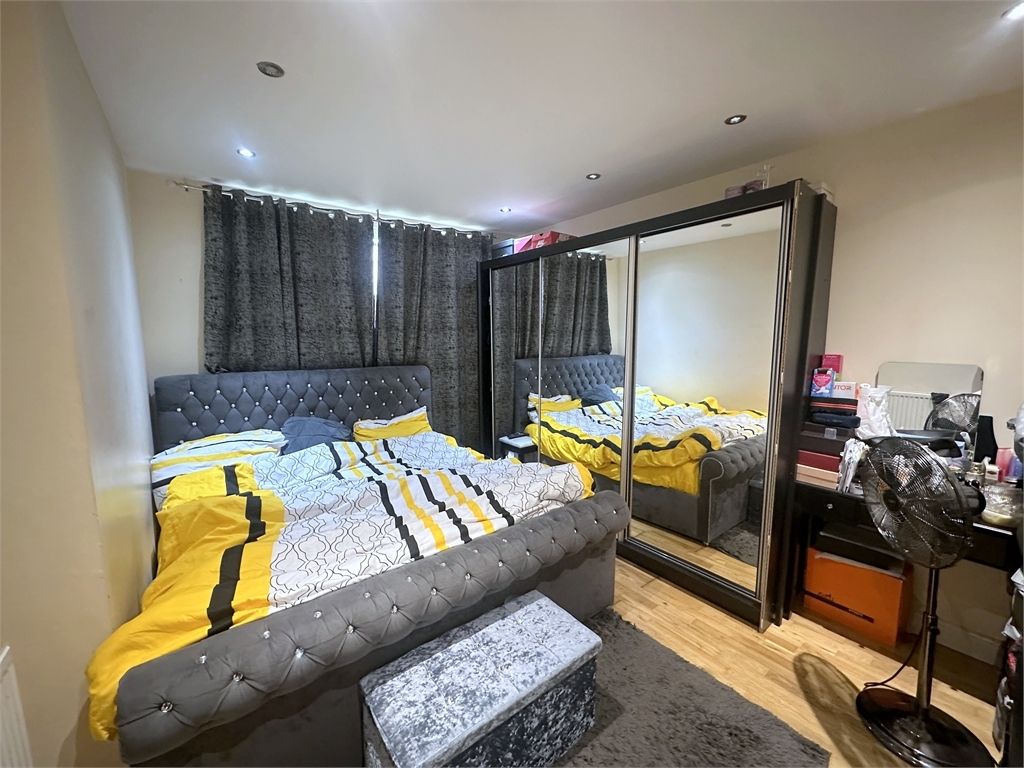 Property photo 3 of 4 Picture 3