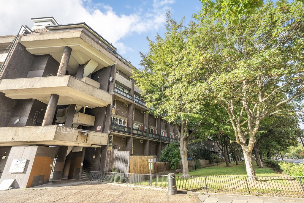 Property photo 1 of 11