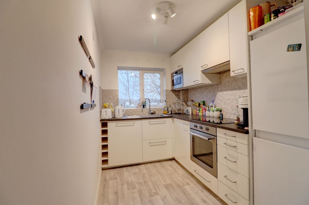 Property photo 3 of 6 Picture No. 05