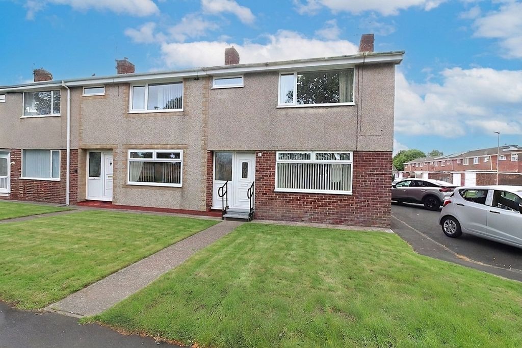 Property photo 1 of 16