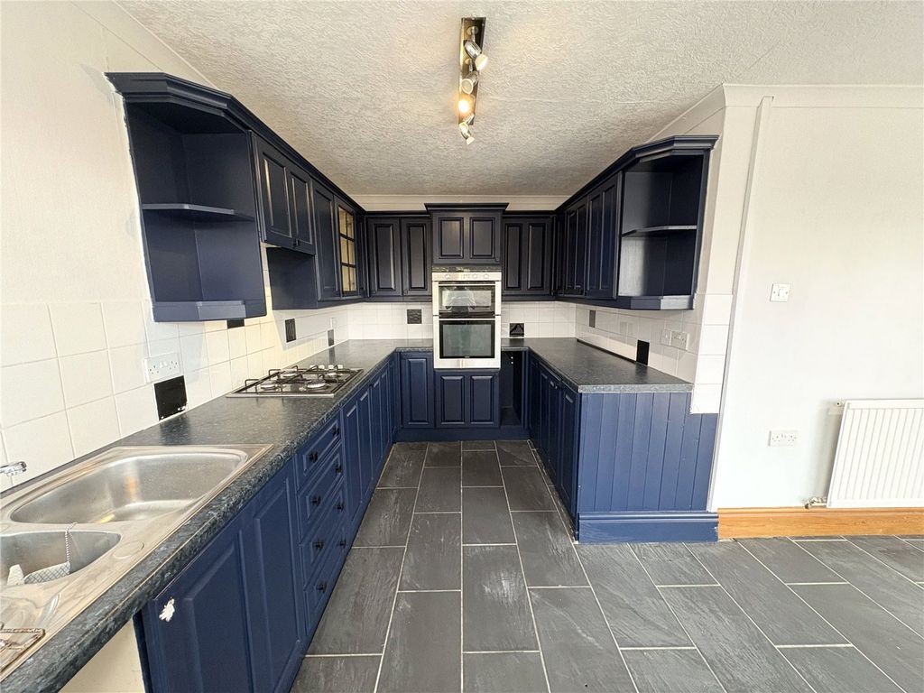 Property photo 3 of 17 Picture No. 06