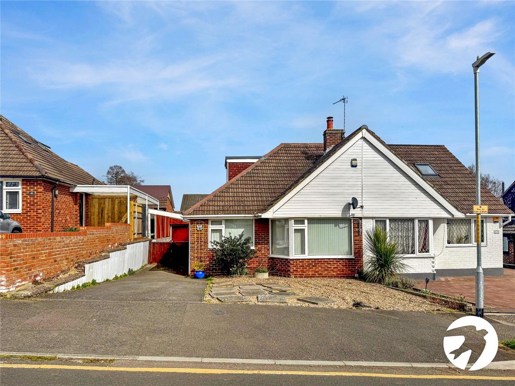 Property photo 1 of 17 External