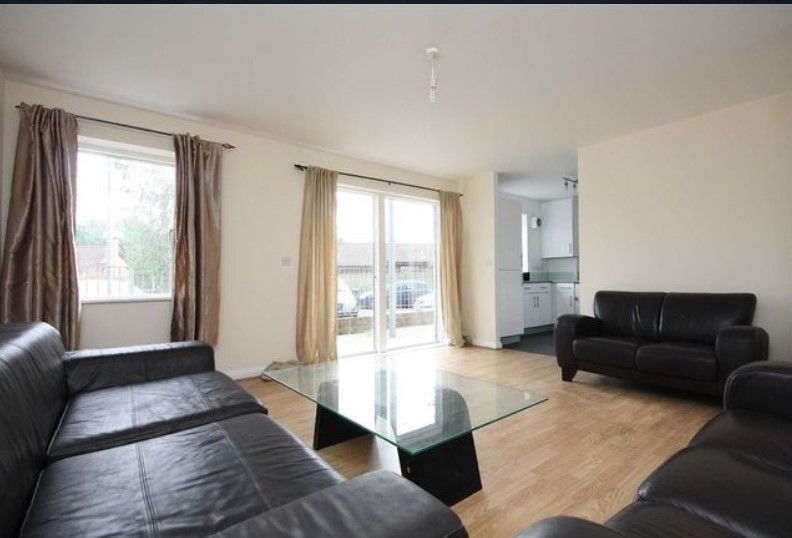 Property photo 2 of 4