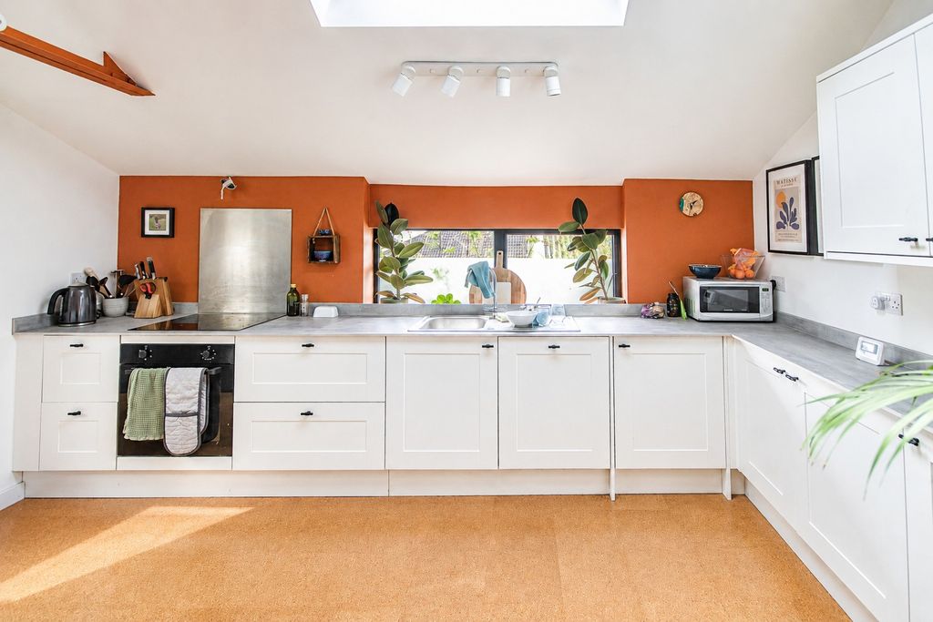 Property photo 3 of 10 5347763