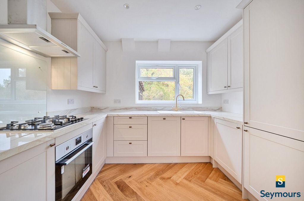 Property photo 2 of 16 Kitchen