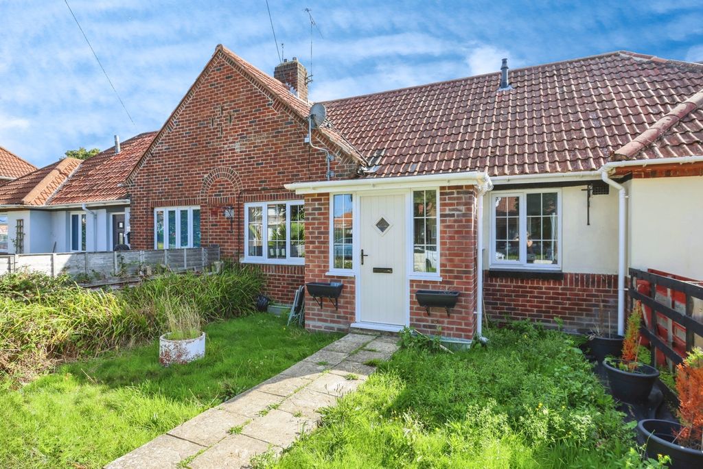 Property photo 1 of 17 Front