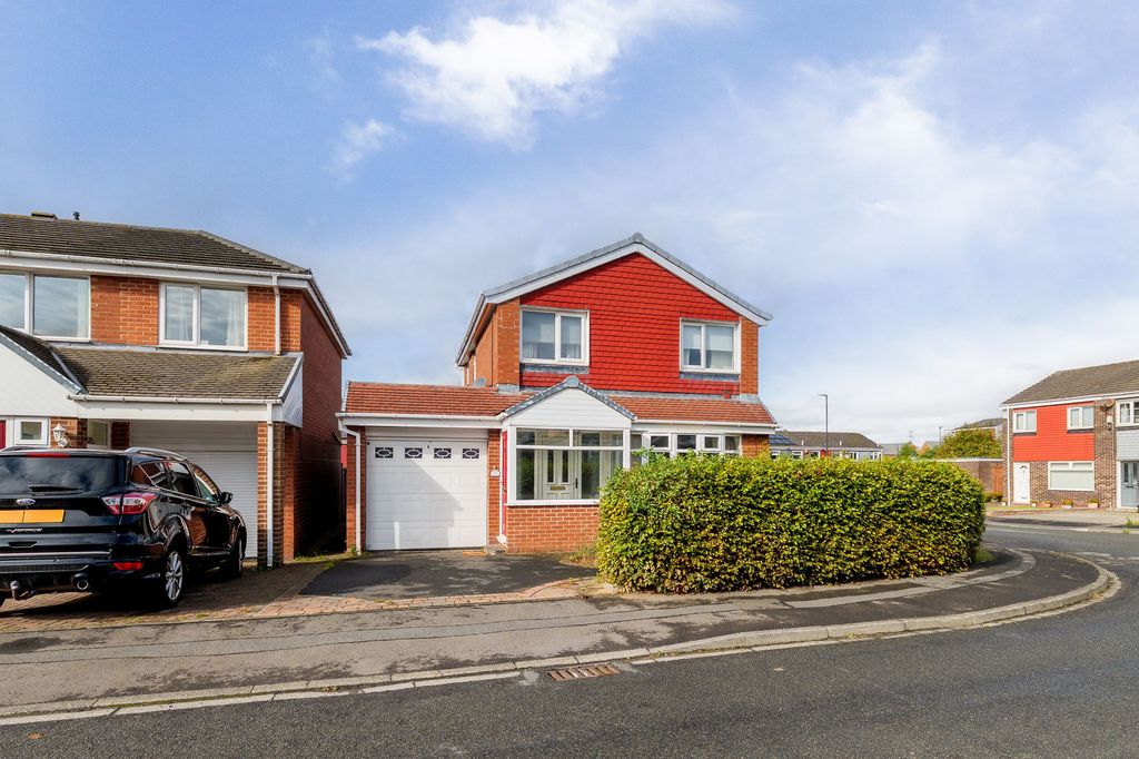 Property photo 1 of 15 External