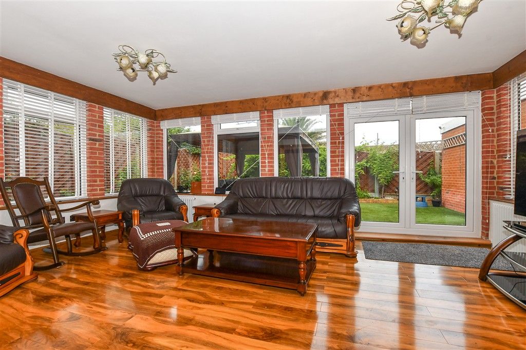 Property photo 2 of 13 Lounge