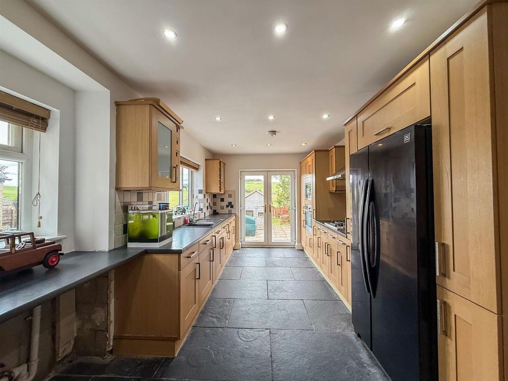 Property photo 2 of 22 Img-20250930-Wa0016.Jpg