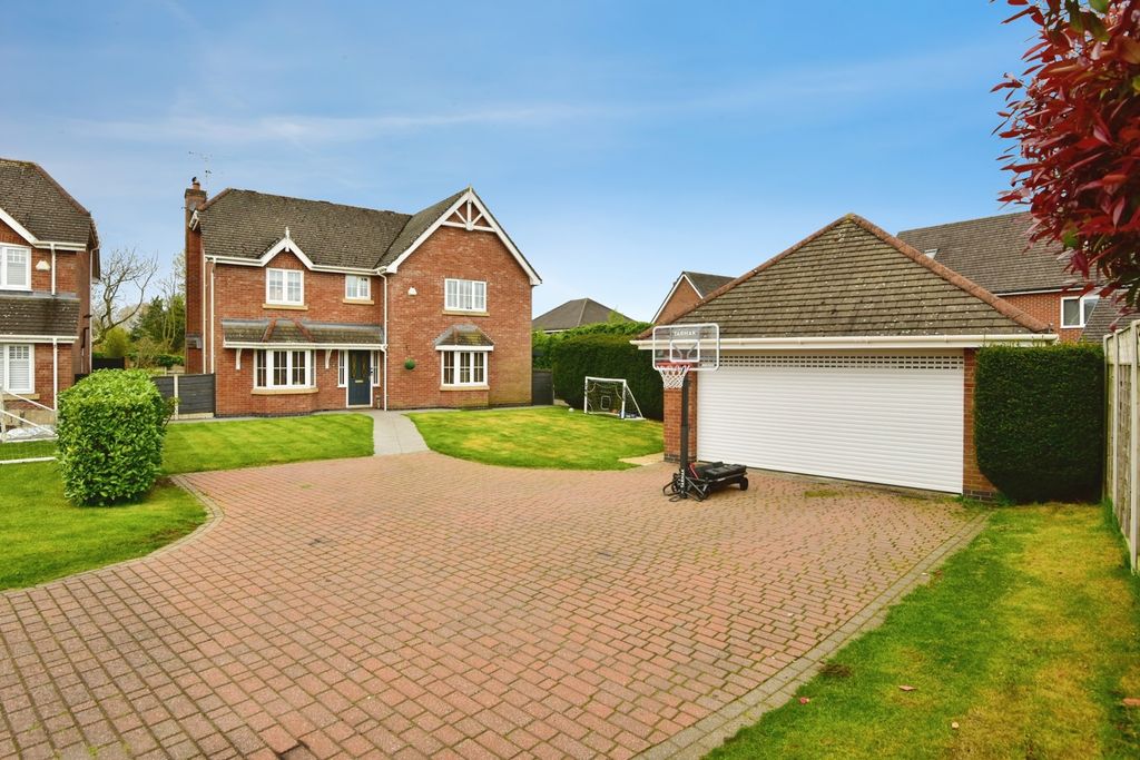 Property photo 1 of 29 Pbox-Img.Jpg