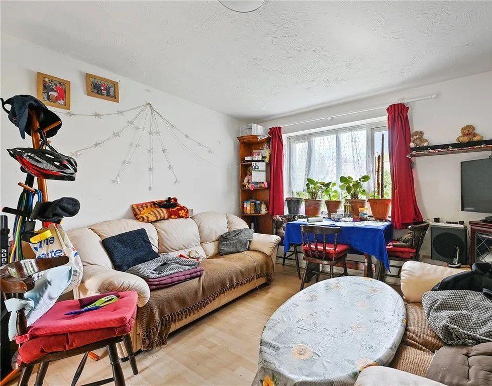 Property photo 3 of 7