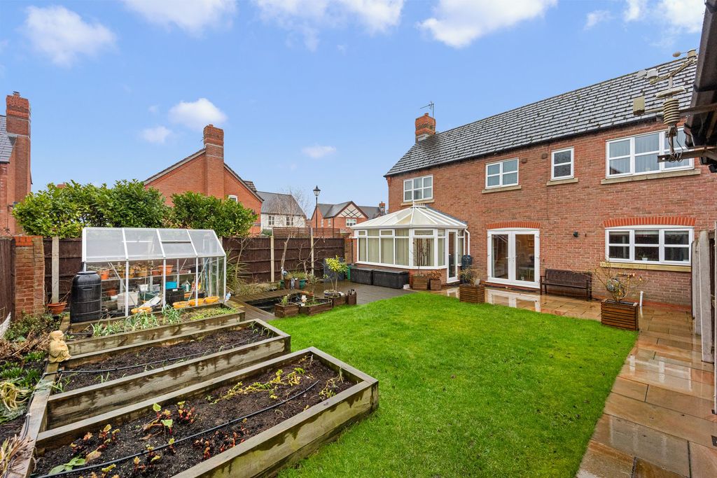 Property photo 2 of 38