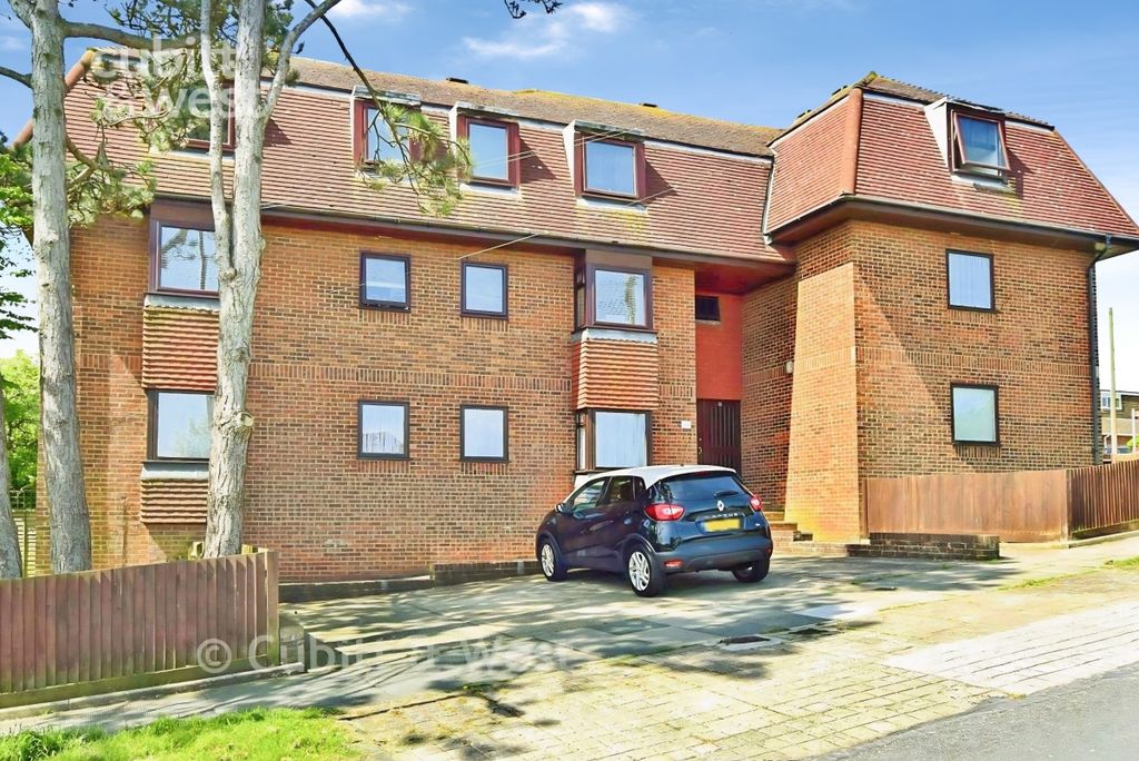 Property photo 1 of 12 External