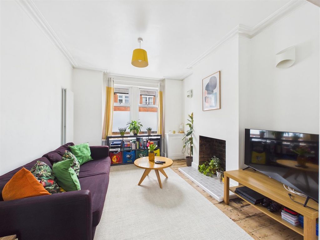 Property photo 2 of 17