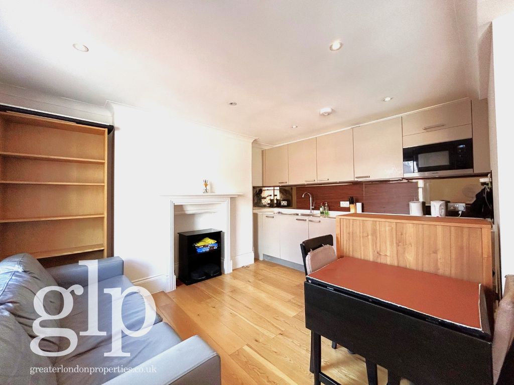 Property photo 2 of 12 2708894