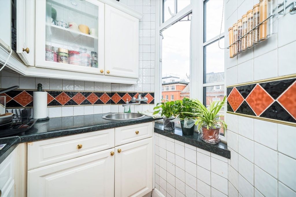 Property photo 3 of 6