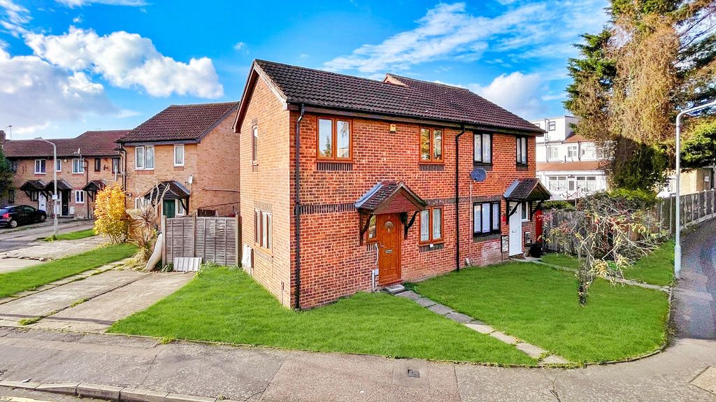 Property photo 1 of 11 Photo 21