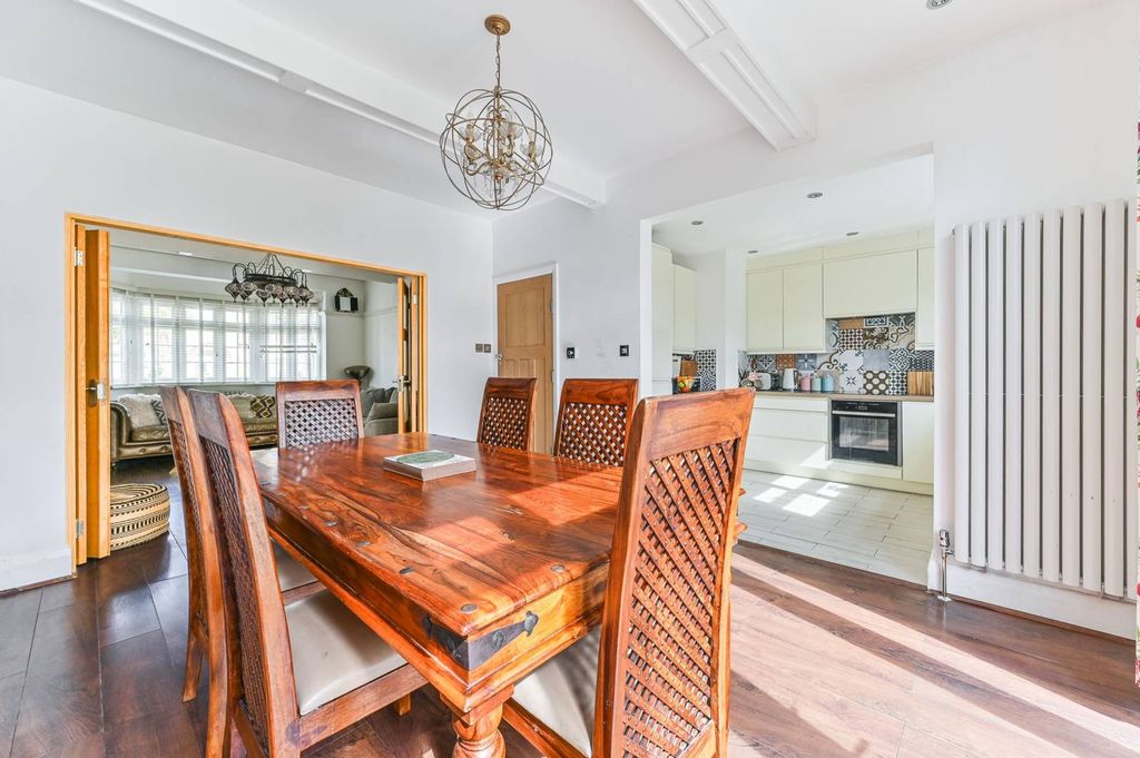 Property photo 1 of 19