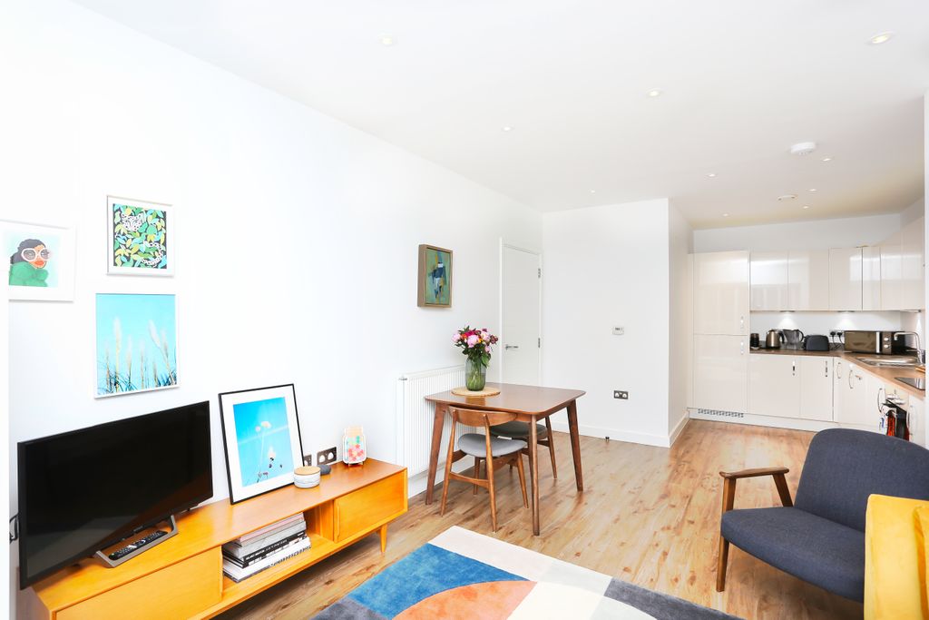Property photo 3 of 13 Img_8348