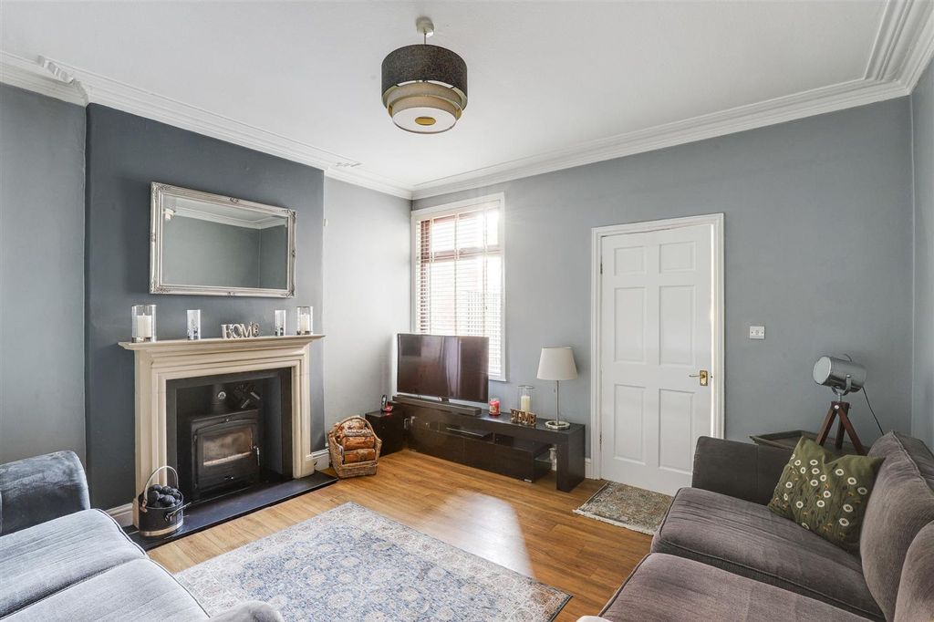 Property photo 3 of 24