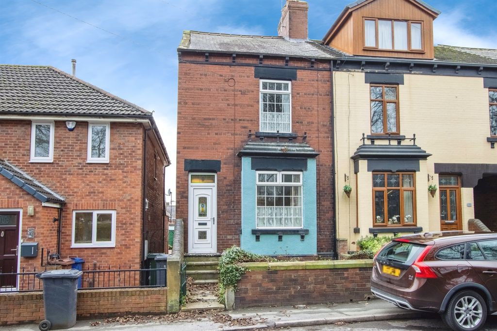 Property photo 2 of 17