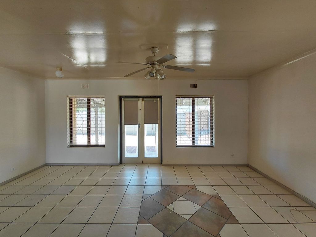 Property photo 3 of 42 1Sr1702441