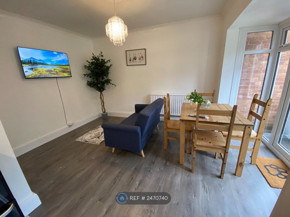 Property photo 2 of 8 Living Room