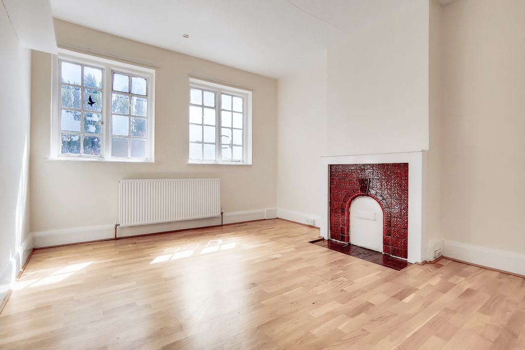 Property photo 3 of 9 Living Room