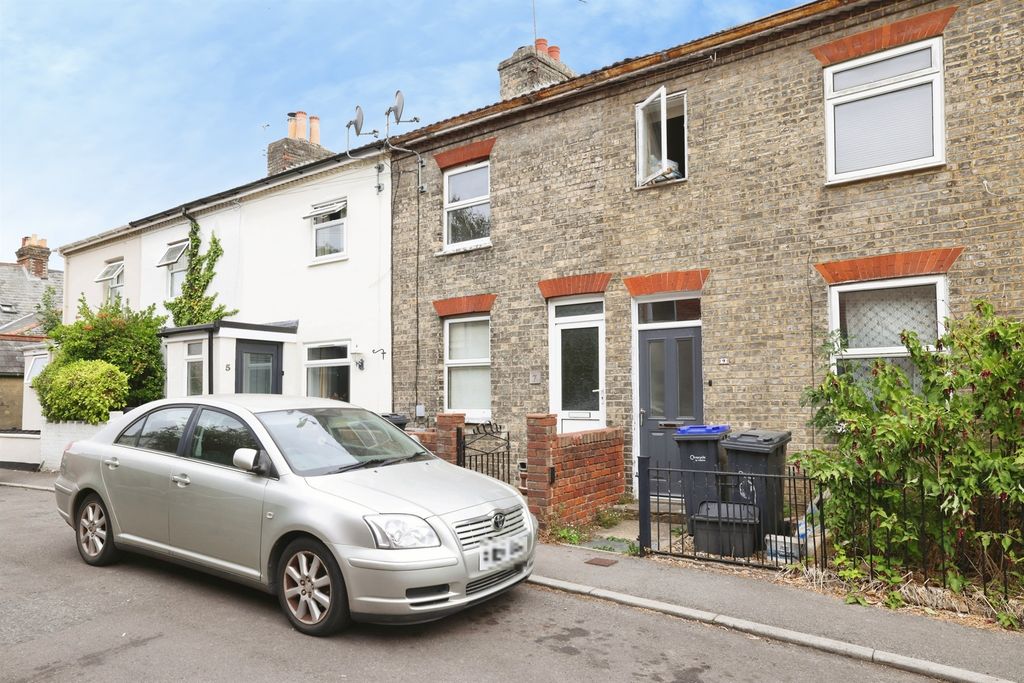 Property photo 1 of 12