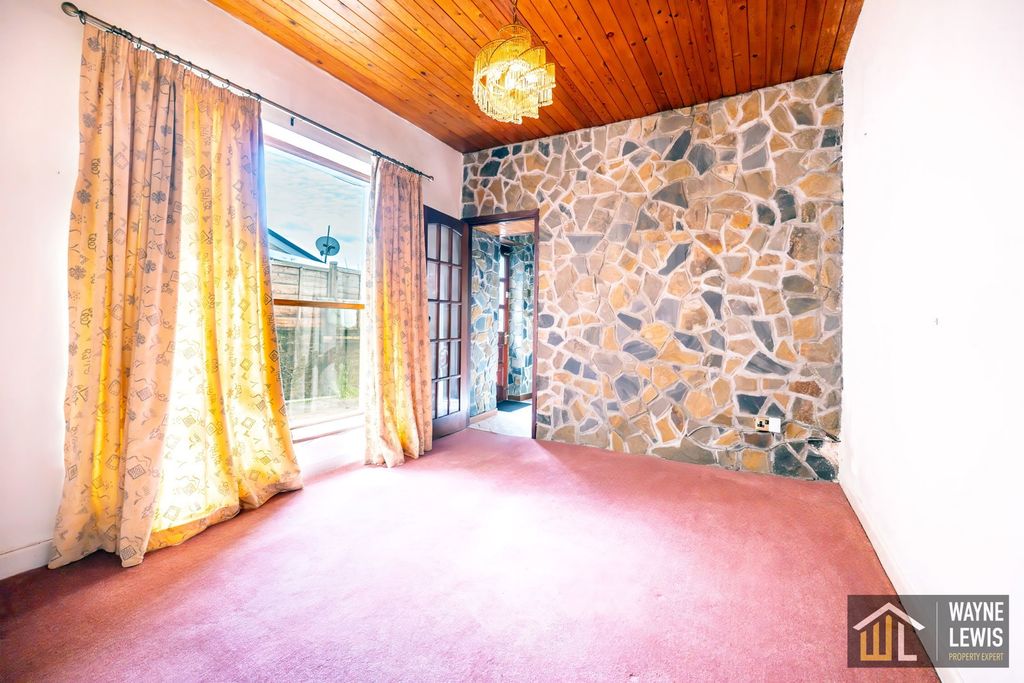 Property photo 2 of 38