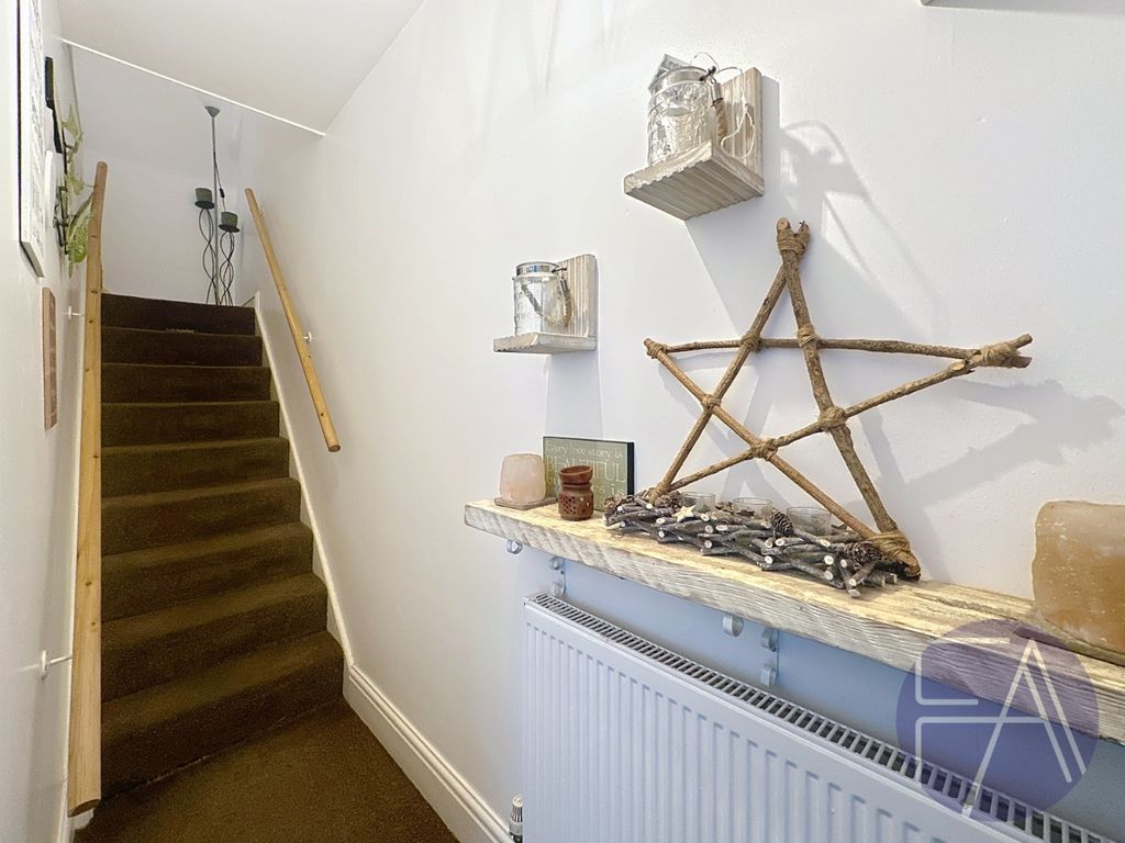 Property photo 2 of 17 4463502