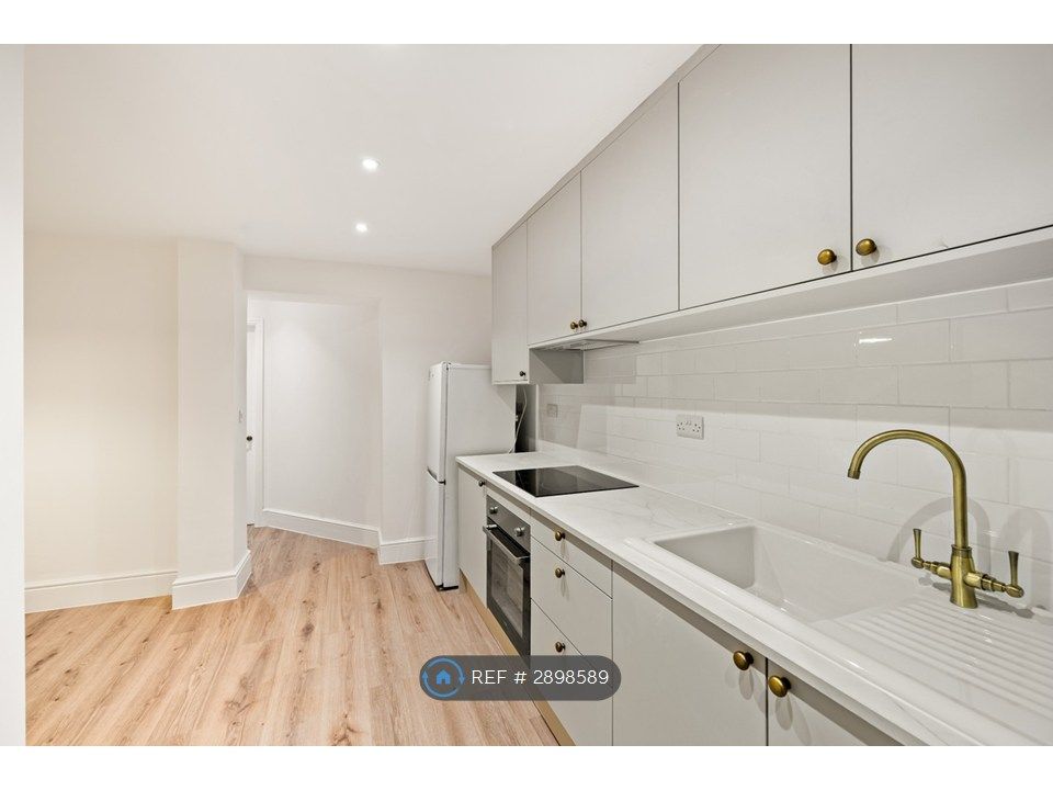 Property photo 3 of 10 New Kitchen