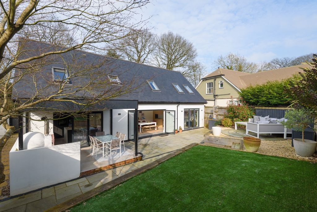 Property photo 3 of 26 48276110