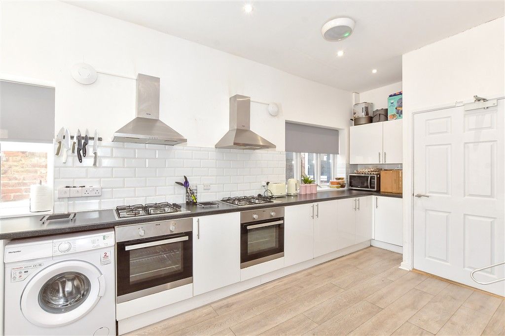 Property photo 3 of 9 Kitchen/Diner