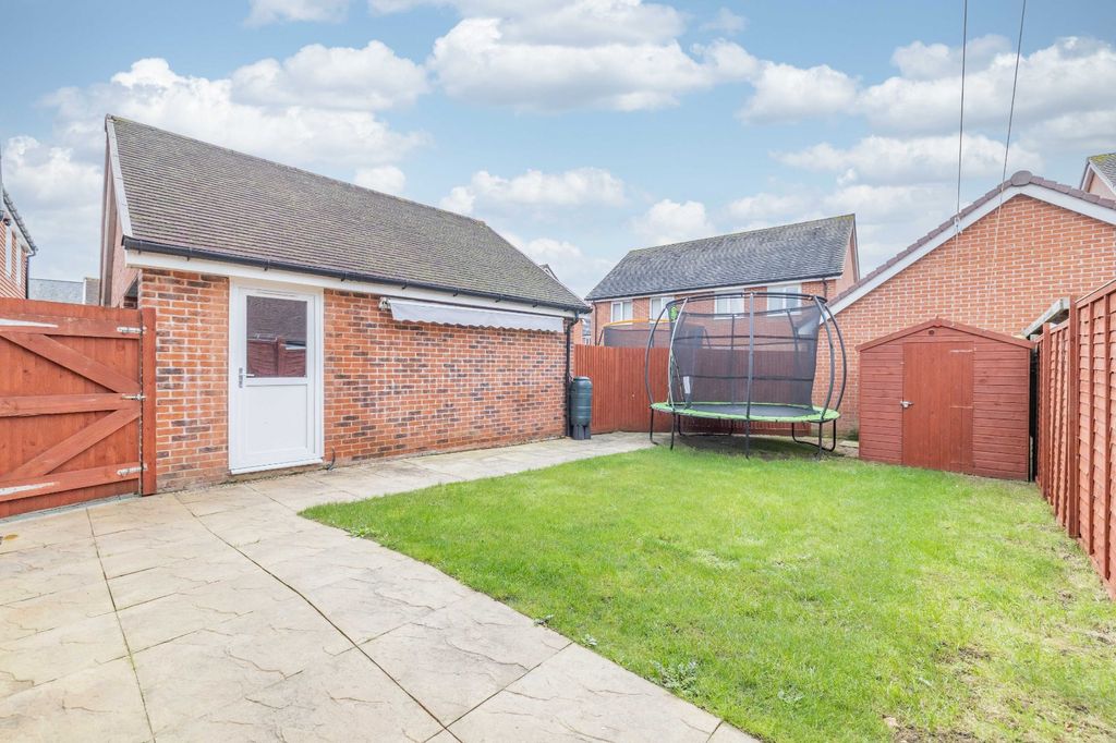 Property photo 3 of 24 Picture 3